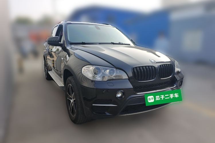 Used BMW X5 2013 xDrive35i U.S. specification Front Right 45 Deg