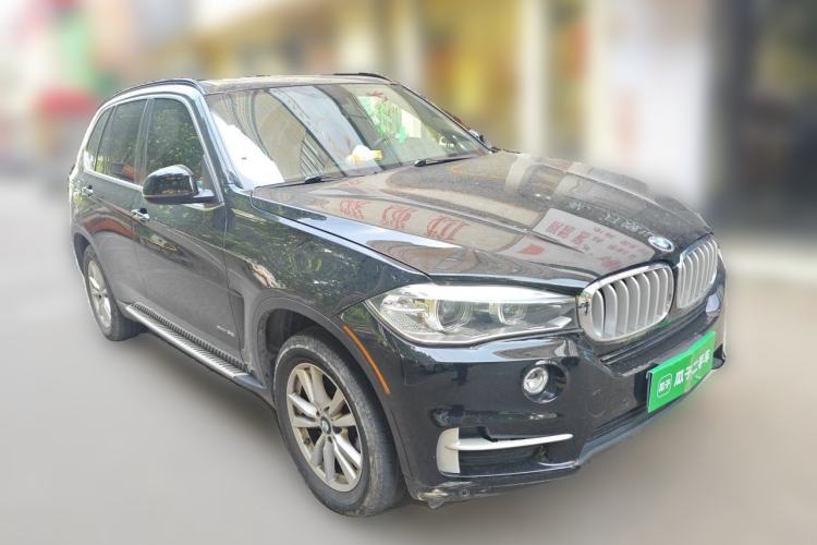 Used BMW X5  Front Right 45 Deg