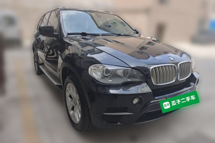 Used BMW X5 2013 xDrive35i Luxury Model Front Right 45 Deg