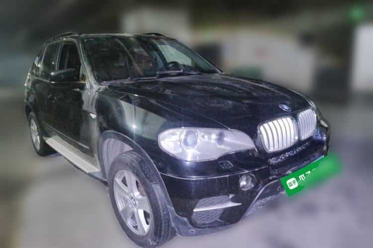 Used BMW X5 2013 xDrive35i Leading Model Front Right 45 Deg