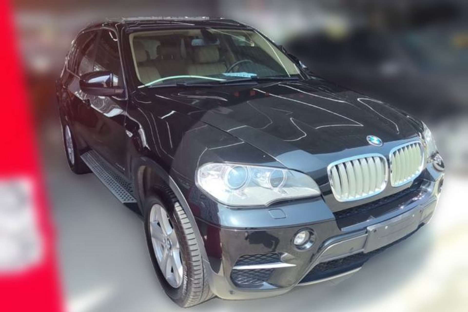 Used BMW X5 2013 xDrive35i Leading Model Front Right 45 Deg