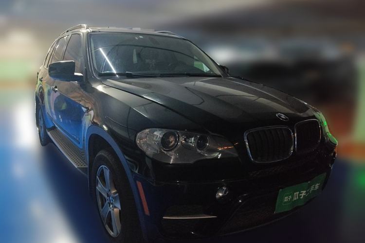 Used BMW X5  Front Right 45 Deg