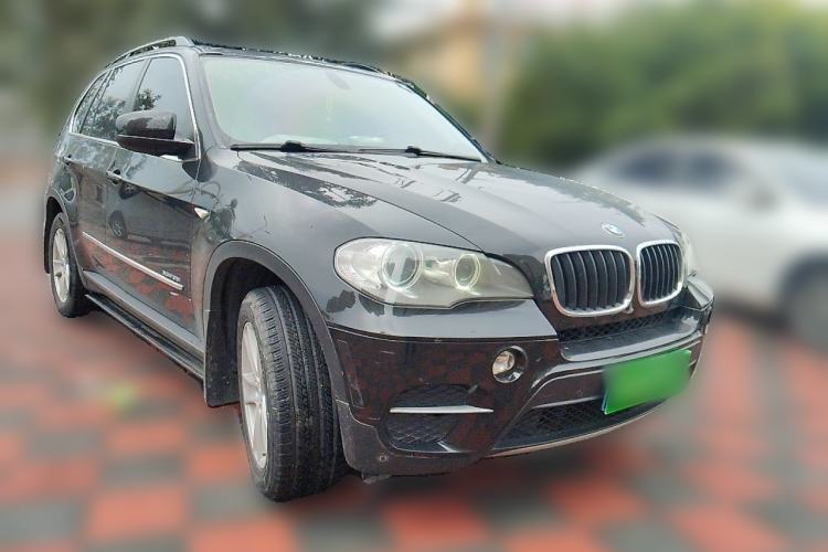 Used BMW X5  Front Right 45 Deg