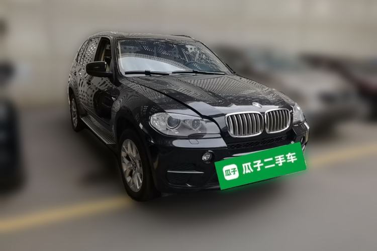 Used BMW X5 2013 xDrive35i Leading Model Front Right 45 Deg