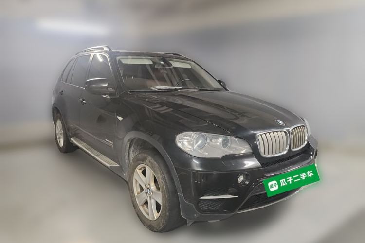 Used BMW X5 2013 xDrive35i Leading Model Front Right 45 Deg