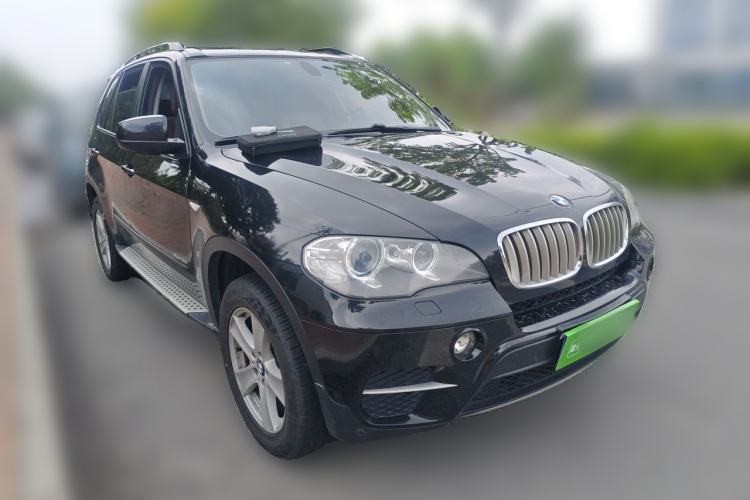 Used BMW X5 2013 xDrive35i Leading Model Front Right 45 Deg