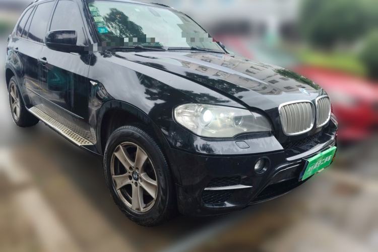 Used BMW X5 2013 xDrive35i Leading Model Front Right 45 Deg