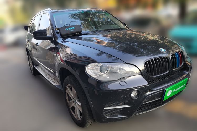 Used BMW X5 2013 xDrive35i Leading Model Front Right 45 Deg