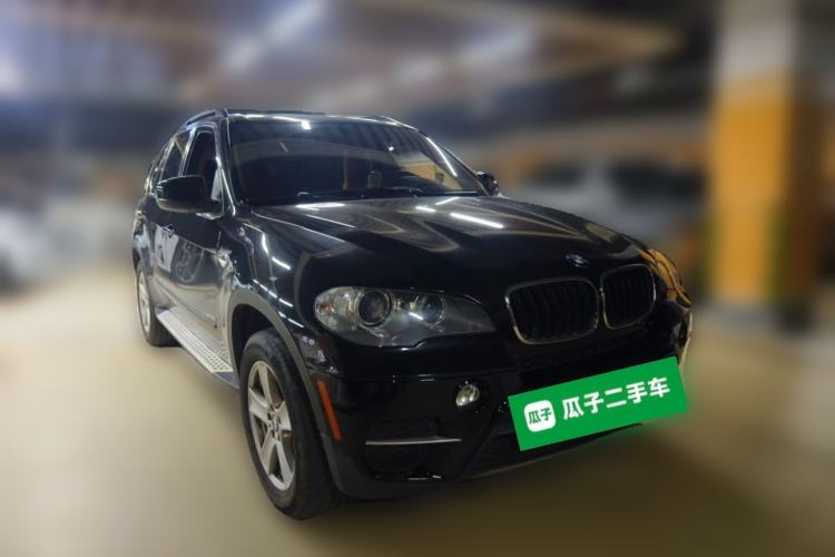 Used BMW X5 2013 xDrive35i U.S. specification Front Right 45 Deg