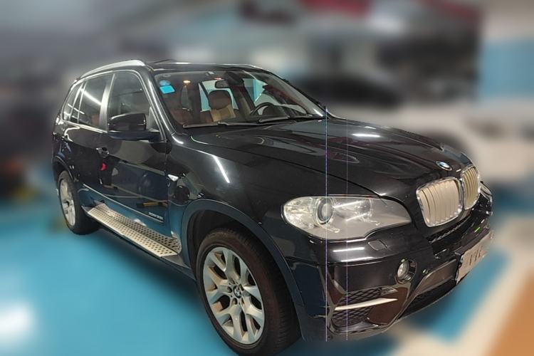 Used BMW X5 2013 xDrive35i Luxury Model Front Right 45 Deg