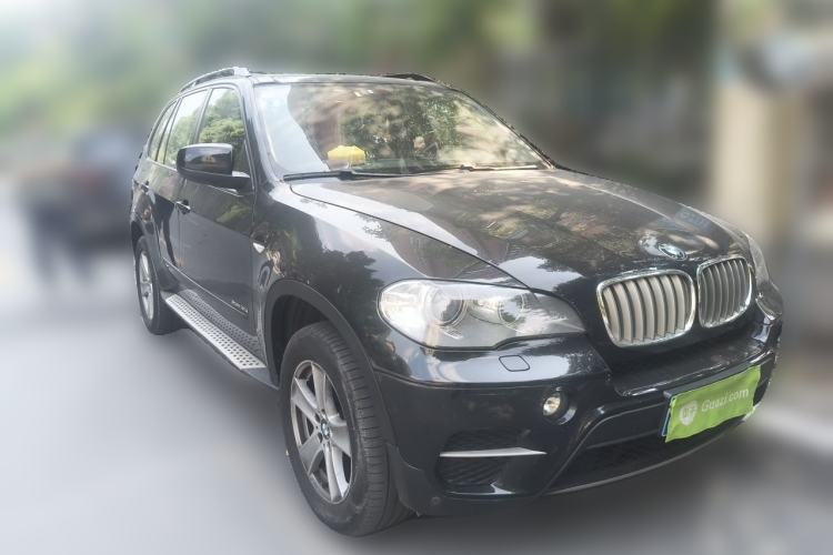 Used BMW X5 2013 xDrive35i Leading Model Front Right 45 Deg