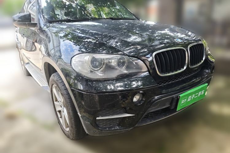 Used BMW X5  Front Right 45 Deg