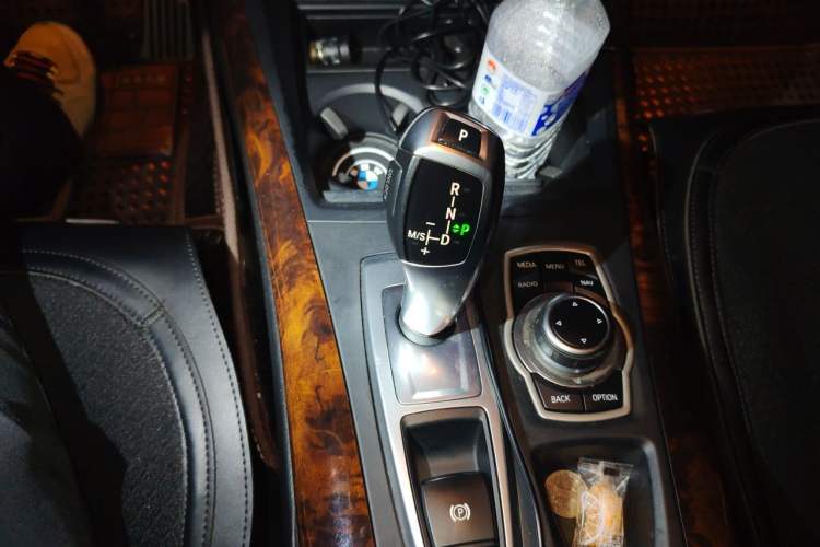 Used BMW X5 2013 xDrive35i Middle East version Gear Lever