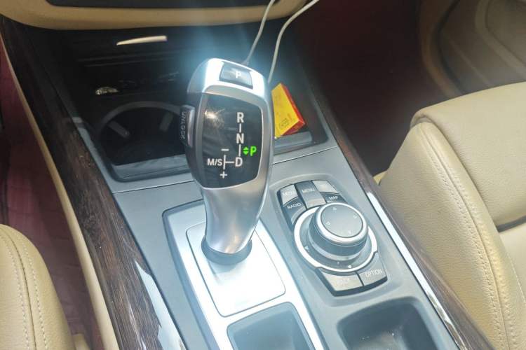 Used BMW X5 2013 xDrive35i Luxury Edition Gear Lever