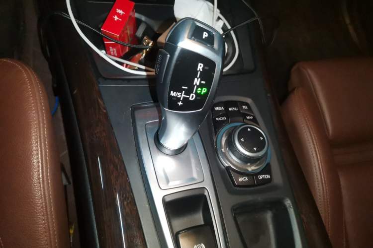 Used BMW X5 2013 xDrive35i Luxury Edition Gear Lever