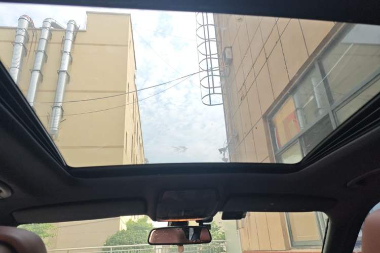Used BMW X5 2013 xDrive35i Leading Model Headliner