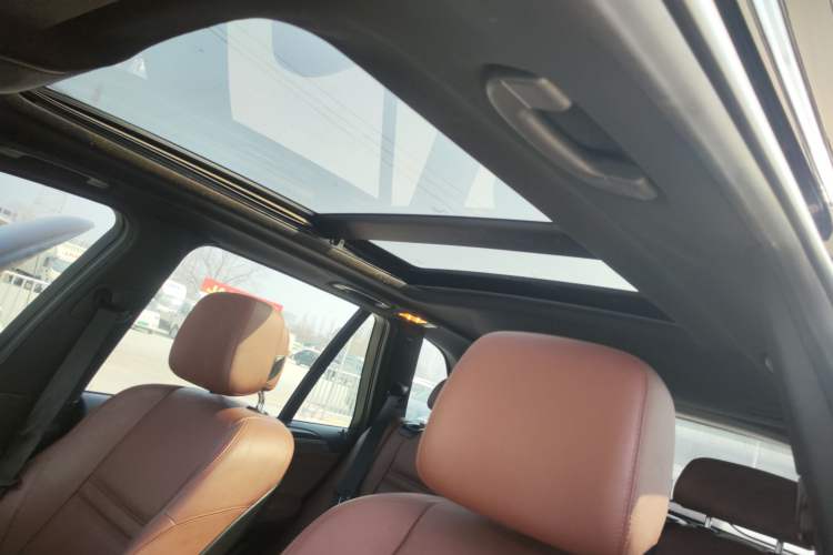 Used BMW X5 2013 xDrive35i Leading Model Headliner