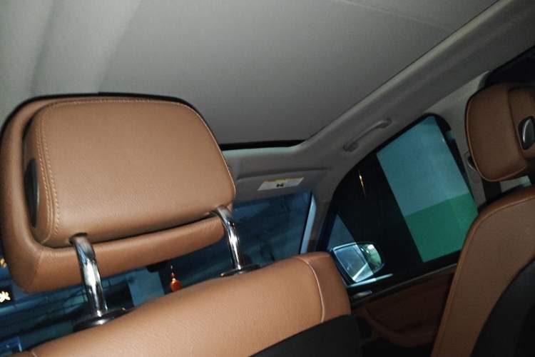 Used BMW X5  Headliner