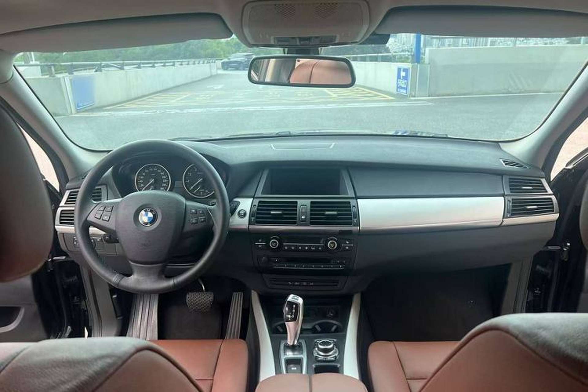 Used BMW X5 2013 xDrive35i Middle East version Interior 1