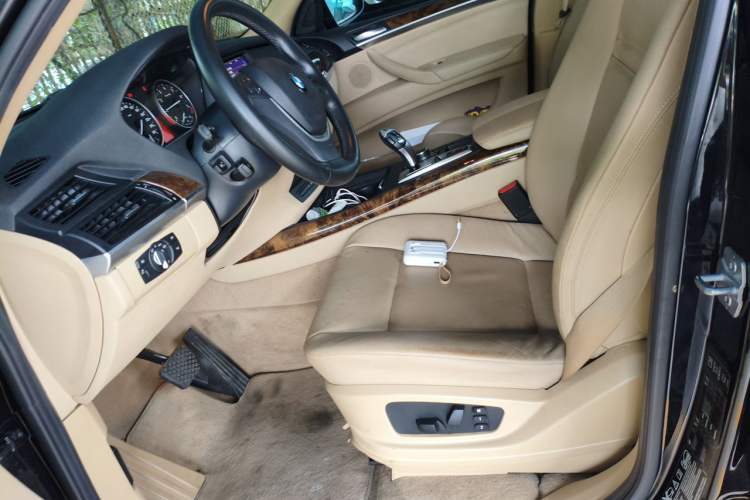 Used BMW X5 2013 xDrive35i Leading Model Left Front Seat