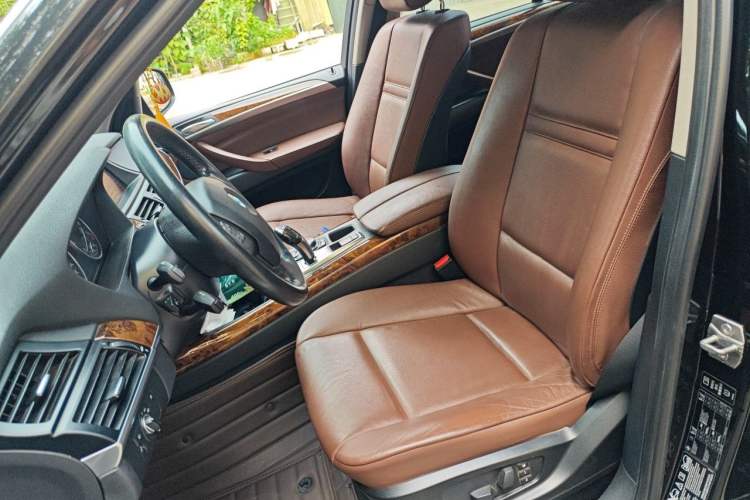 Used BMW X5 2013 xDrive35i Leading Model Left Front Seat