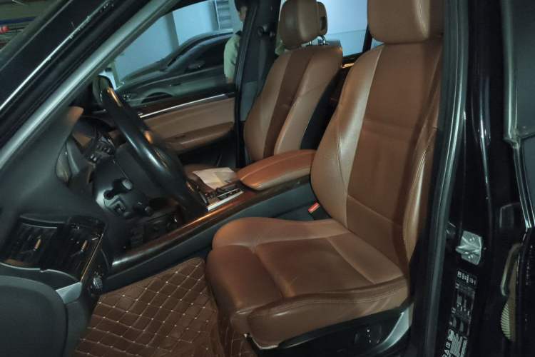 Used BMW X5 2013 xDrive35i Leading Model Left Front Seat