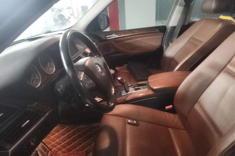Used BMW X5 2013 xDrive35i Leading Model Left Front Seat