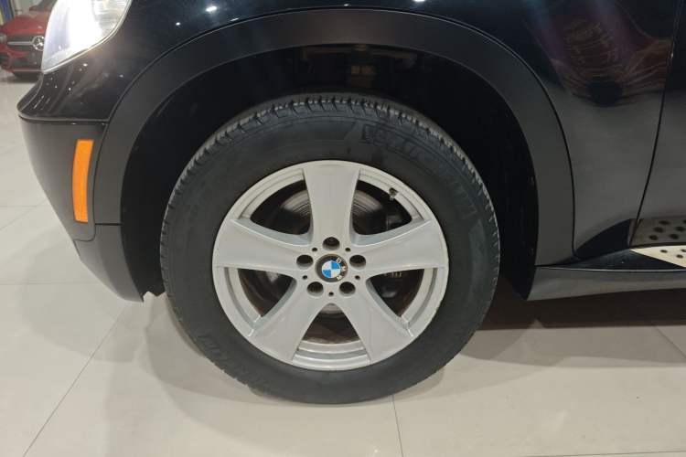 Used BMW X5 2013 xDrive35i U.S. specification Left Front Wheel Hub