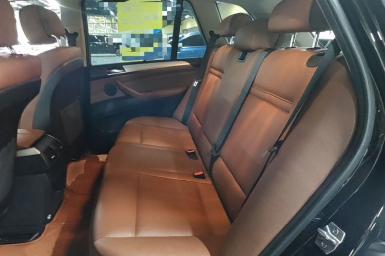 Used BMW X5  Left Rear Seat