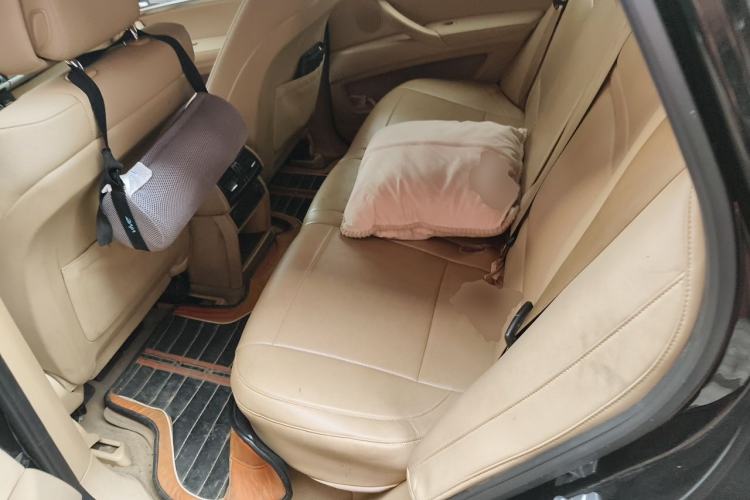 Used BMW X5  Left Rear Seat