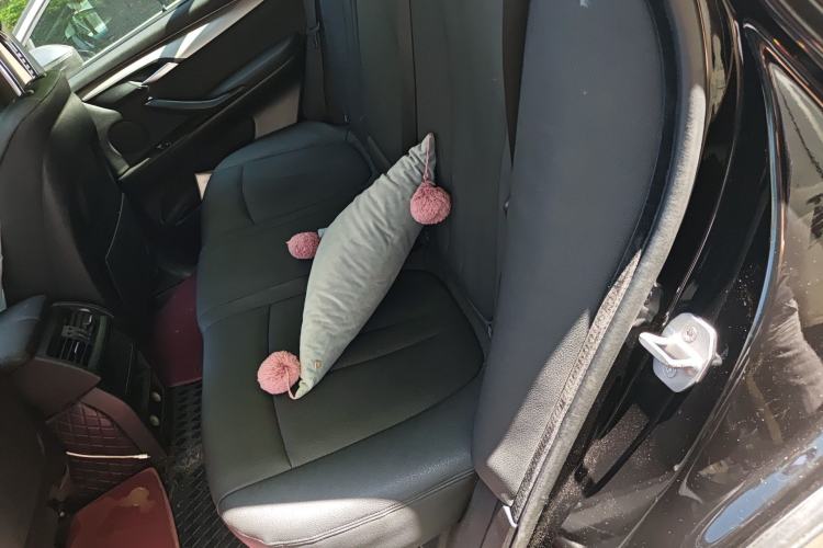 Used BMW X5  Left Rear Seat