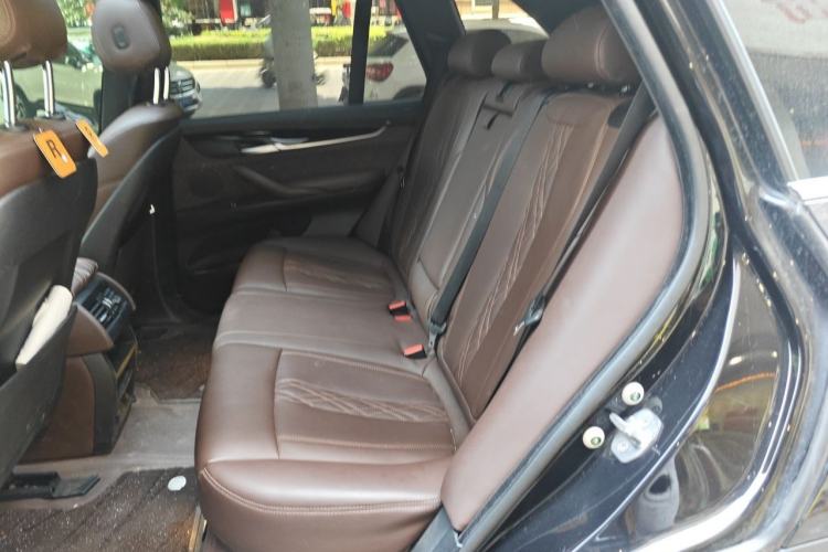 Used BMW X5  Left Rear Seat