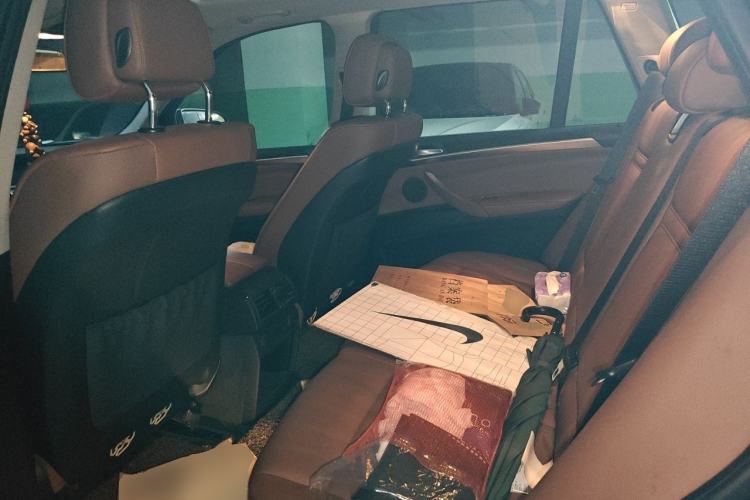 Used BMW X5  Left Rear Seat