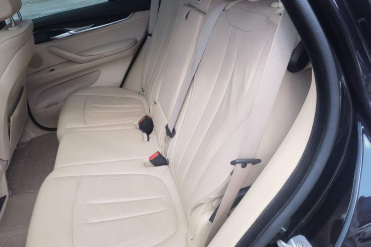 Used BMW X5 2013 xDrive35i Luxury Edition Left Rear Seat