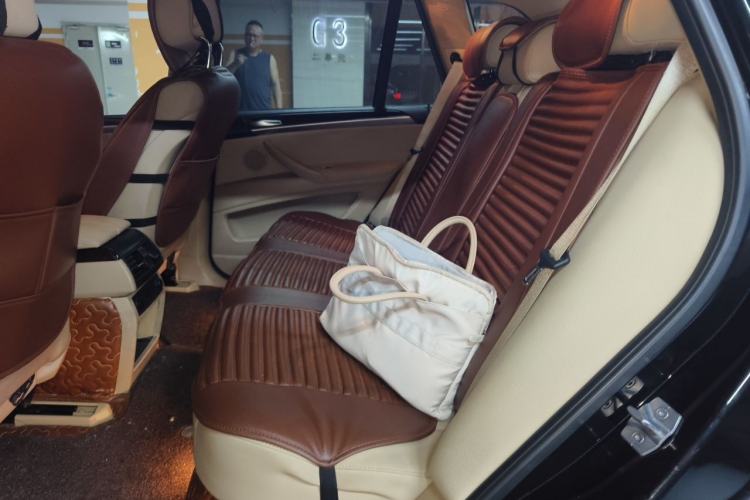 Used BMW X5 2013 xDrive35i U.S. specification Left Rear Seat