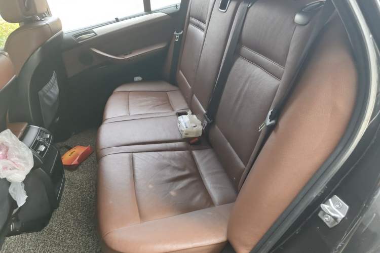 Used BMW X5  Left Rear Seat