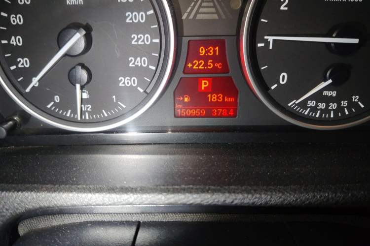Used BMW X5 2013 xDrive35i Middle East version Odometer Close Up