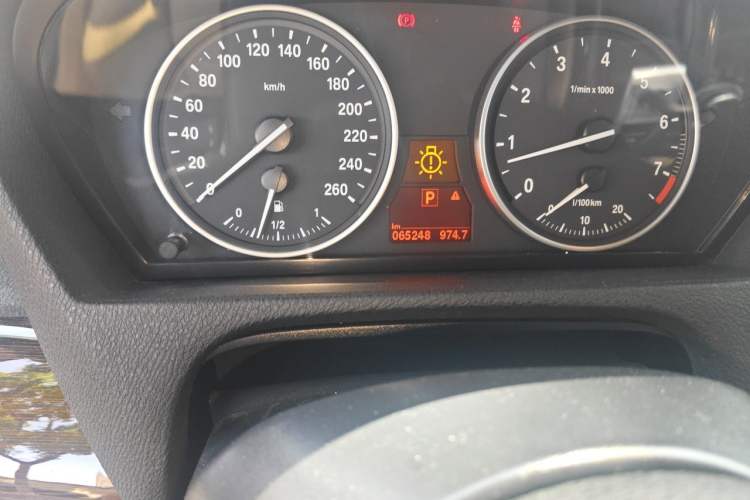 Used BMW X5 2013 xDrive35i Luxury Edition Odometer Close Up