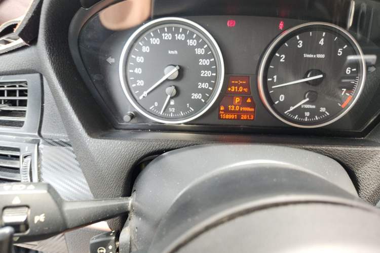 Used BMW X5  Odometer Close Up