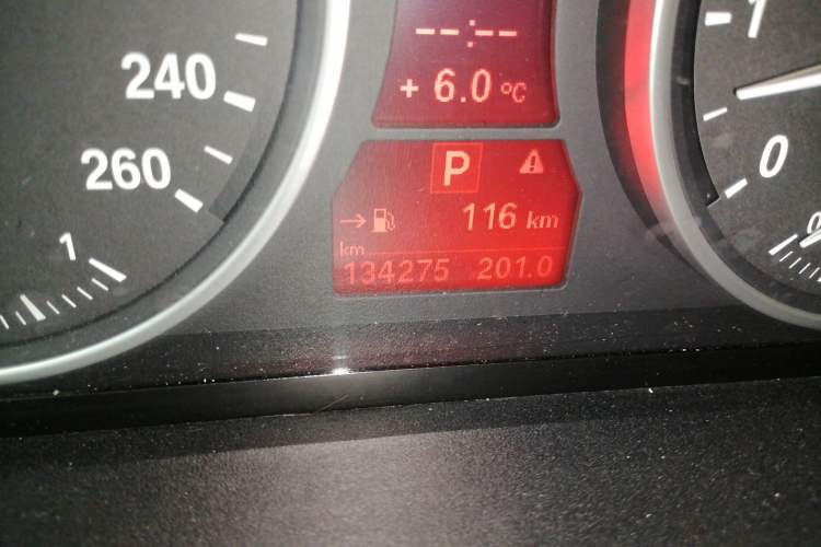 Used BMW X5 2013 xDrive35i Leading Model Odometer Close Up
