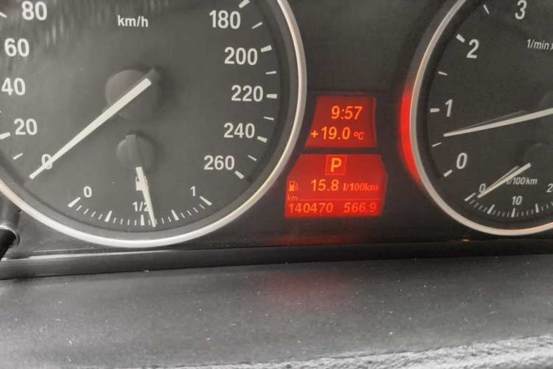 Used BMW X5 2013 xDrive35i Leading Model Odometer Close Up