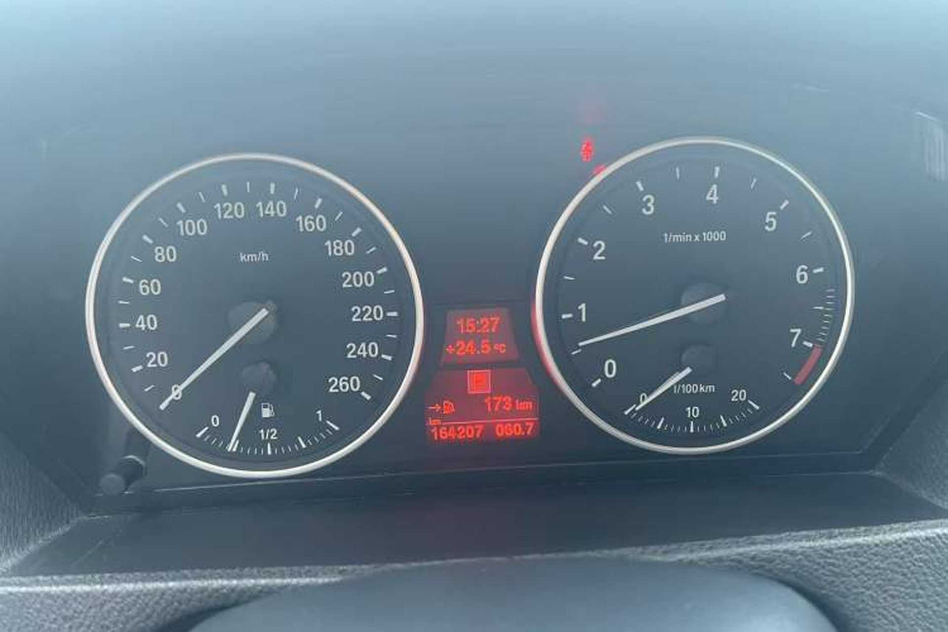 Used BMW X5 2013 xDrive35i Middle East version Odometer Close Up