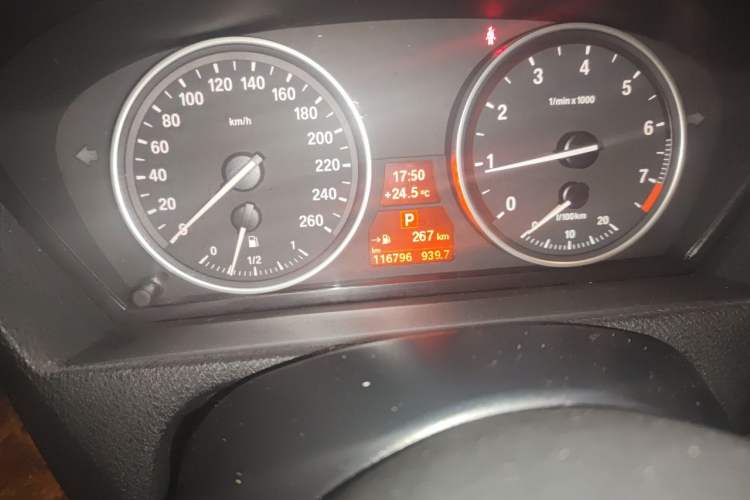 Used BMW X5 2013 xDrive35i Leading Model Odometer Close Up