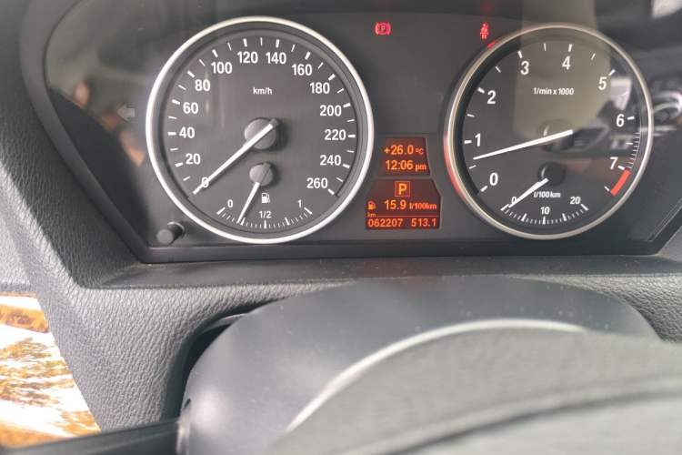Used BMW X5 2013 xDrive35i Leading Model Odometer Close Up