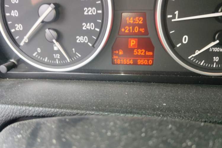 Used BMW X5 2013 xDrive35i Leading Model Odometer Close Up