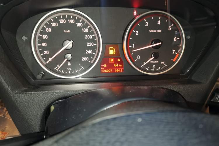 Used BMW X5 2013 xDrive35i Leading Model Odometer Close Up