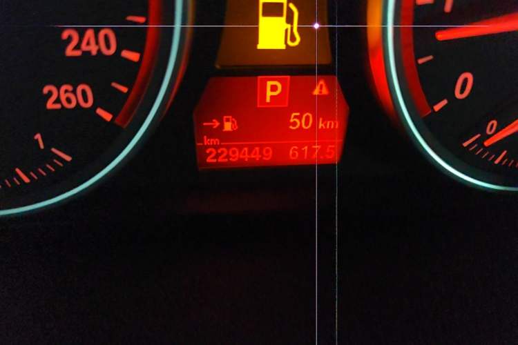 Used BMW X5 2013 xDrive35i Luxury Model Odometer Close Up