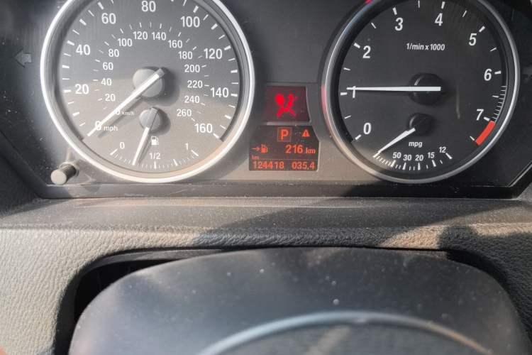 Used BMW X5 2013 xDrive35i Leading Model Odometer Close Up