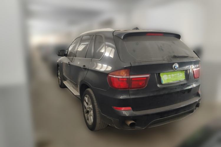 Used BMW X5 2013 xDrive35i Luxury Model Rear Left 45 Deg