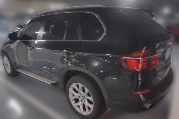 Used BMW X5 2013 xDrive35i Luxury Edition Rear Left 45 Deg